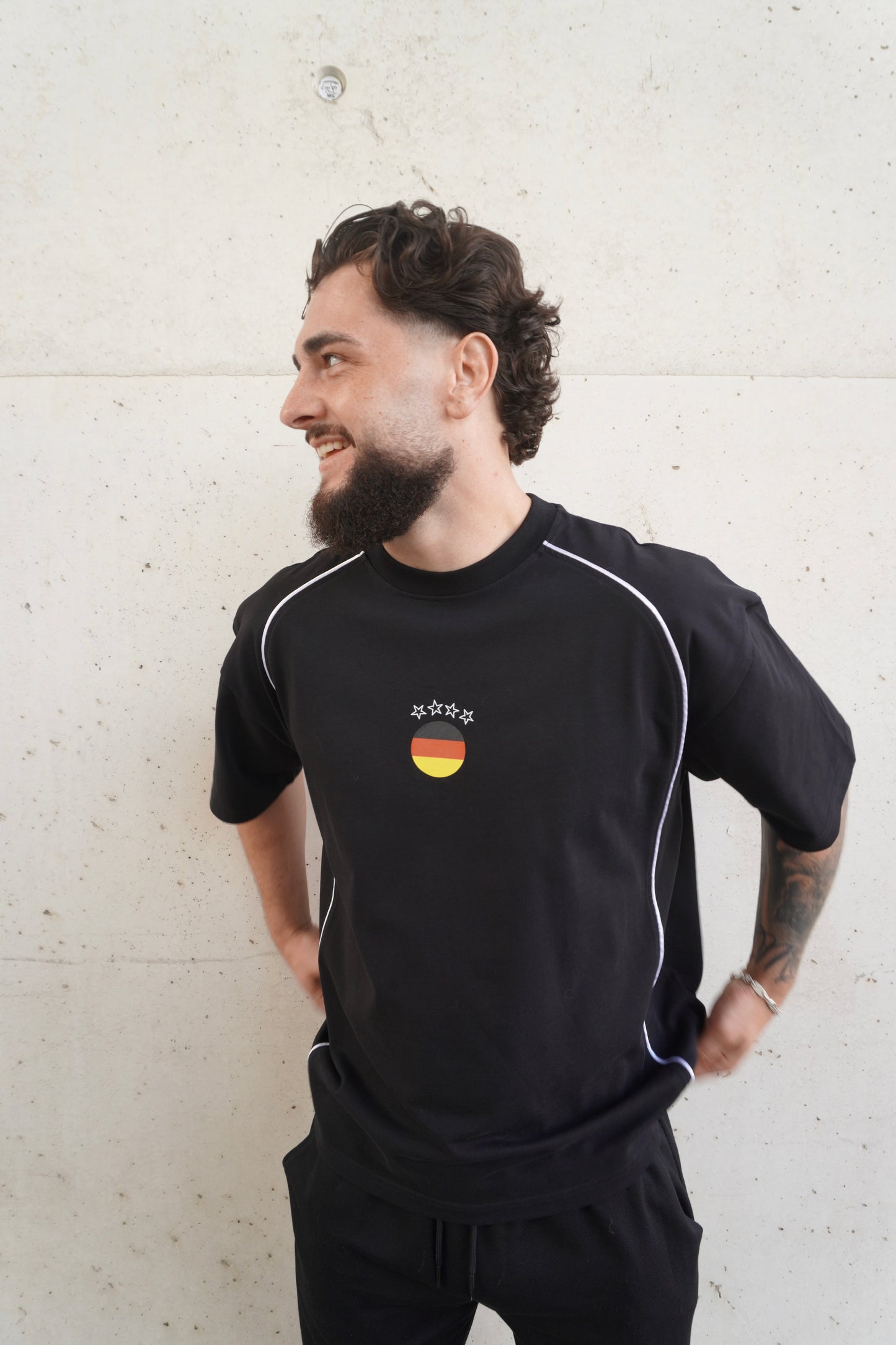 DEUTSCHLAND - BLACK OVERSIZE